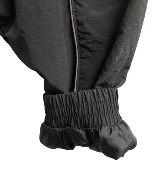 UMBRO（アンブロ）UMBRO (アンブロ) BOILER ROOM (ボイラールーム) Shell Jacket ブラック×グレー サイズ:XLの古着・服飾アイテム
