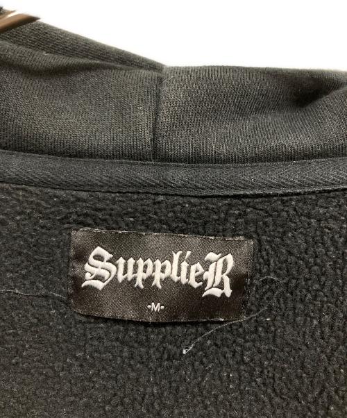 SUPPLIER（サプライヤー）SUPPLIER (サプライヤー) ジップパーカー/SUPPLIERパーカー ブラック サイズ:Mの古着・服飾アイテム