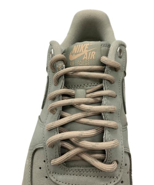 NIKE（ナイキ）NIKE (ナイキ) AIR FORCE 1 '07 ローカットスニーカー カーキ サイズ:US5.5の古着・服飾アイテム