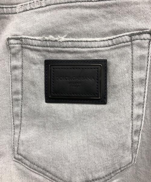 DOLCE & GABBANA（ドルチェ＆ガッバーナ）DOLCE & GABBANA (ドルチェ＆ガッバーナ) バッグプレートスキニーデニムパンツ グレー サイズ:50の古着・服飾アイテム