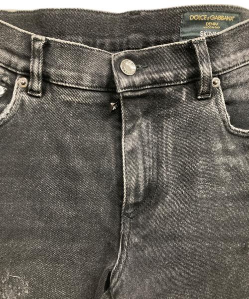 DOLCE & GABBANA（ドルチェ＆ガッバーナ）DOLCE & GABBANA (ドルチェ＆ガッバーナ) バッグプレートスキニーダメージデニムパンツ ブラック サイズ:48の古着・服飾アイテム
