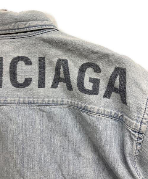 BALENCIAGA（バレンシアガ）BALENCIAGA (バレンシアガ) バックロゴプリント デニムシャツ インディゴ サイズ:38の古着・服飾アイテム