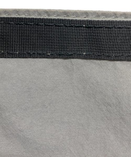 TEMBEA（テンベア）TEMBEA (テンベア) ROLL TOP サコッシュ グレーの古着・服飾アイテム