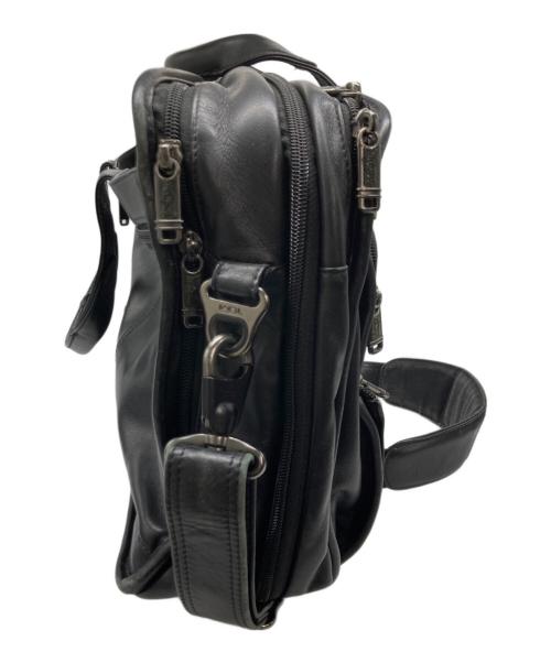 TUMI（トゥミ）TUMI (トゥミ) レザーオーガナイザー 2wayバッグ ブラックの古着・服飾アイテム