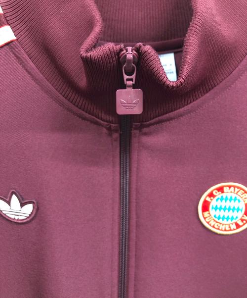 adidas（アディダス）adidas (アディダス) FCバイエルン テラスアイコン トラックトップ ワインレッド サイズ:Mの古着・服飾アイテム