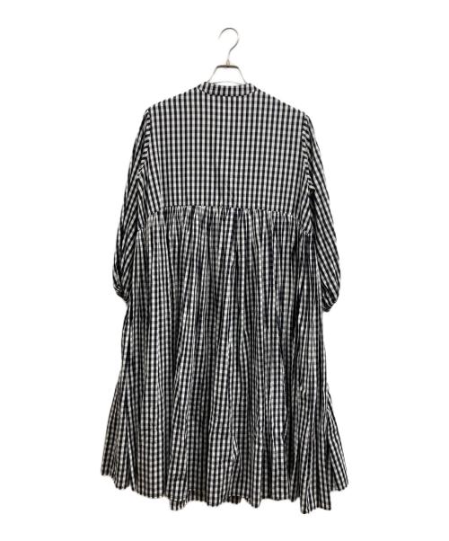BEARDSLEY（ビアズリー）BEARDSLEY (ビアズリー) 先染めギャザーワンピース ホワイト×ブラックの古着・服飾アイテム