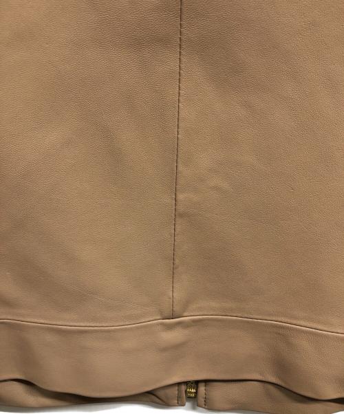 UNTITLED（アンタイトル）UNTITLED (アンタイトル) シープレザーノーカラージャケット ベージュ サイズ:1 未使用品の古着・服飾アイテム