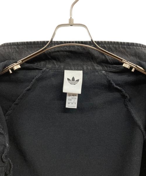 adidas（アディダス）adidas (アディダス) アディカラー ファースト ブラックデニムトラックトップ ブラック サイズ:XLの古着・服飾アイテム
