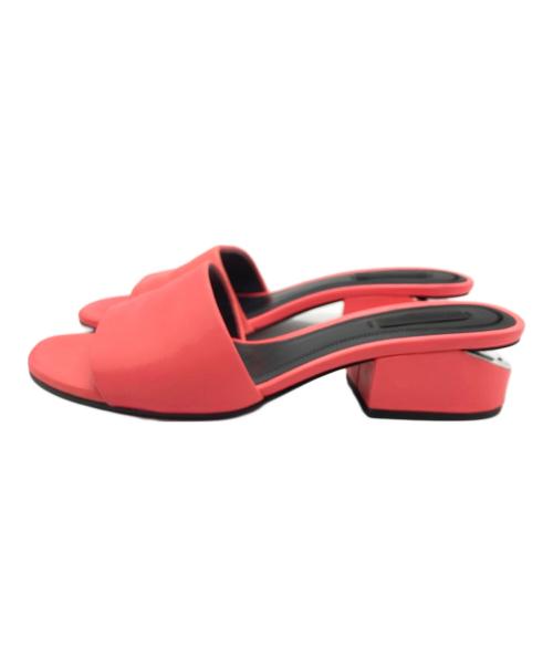 ALEXANDER WANG（アレキサンダー・ワン）ALEXANDER WANG (アレキサンダー・ワン) Lou Metallic Slide Sandal ピンク サイズ:37の古着・服飾アイテム