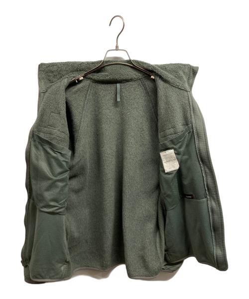 US ARMY（ユーエスアーミー）US ARMY (ユーエスアーミー) COLD WEATHER FLEECE JACKET/US ARMY カーキ サイズ:Mの古着・服飾アイテム
