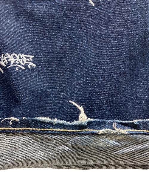 X-LARGE（エクストララージ）X-LARGE (エクストララージ) ALLOVER LOGO DENIM PANTS インディゴ サイズ:32の古着・服飾アイテム