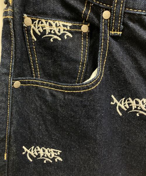 X-LARGE（エクストララージ）X-LARGE (エクストララージ) ALLOVER LOGO DENIM PANTS インディゴ サイズ:32の古着・服飾アイテム