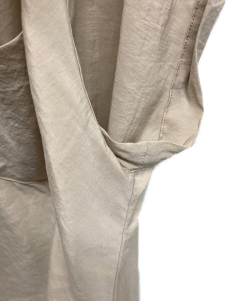 Whim Gazette（ウィムガゼット）Whim Gazette (ウィムガゼット) ドレープノースリーブブラウス ベージュ サイズ:FREEの古着・服飾アイテム
