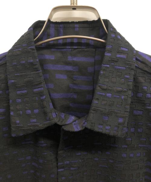 ISSEY MIYAKE MEN（イッセイミヤケメン）ISSEY MIYAKE MEN (イッセイミヤケメン) 総柄シャツ ブラック×パープル サイズ:3の古着・服飾アイテム