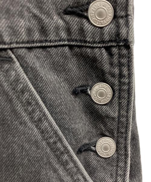 LEVI'S（リーバイス）LEVI'S (リーバイス) デニムオーバーオール/	LEVI'Sパンツ グレー サイズ:Lの古着・服飾アイテム