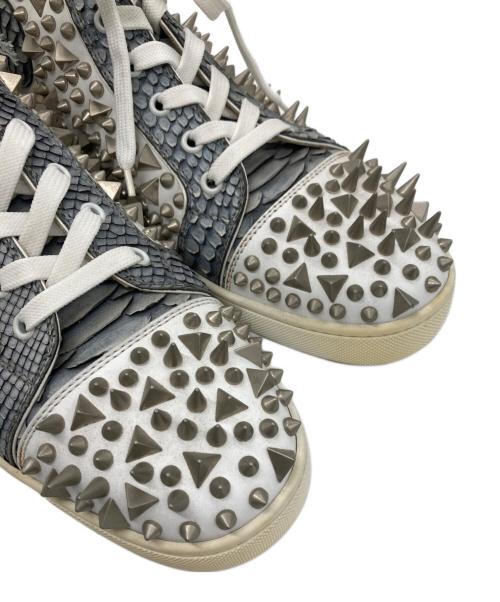 Christian Louboutin（クリスチャン・ルブタン）Christian Louboutin (クリスチャン・ルブタン) スタッズハイカットスニーカー グレー サイズ:43の古着・服飾アイテム