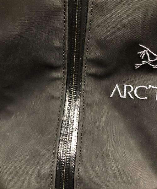 ARC'TERYX（アークテリクス）ARC'TERYX (アークテリクス) BEAMS (ビームス) 別注 ARRO16 グレーの古着・服飾アイテム