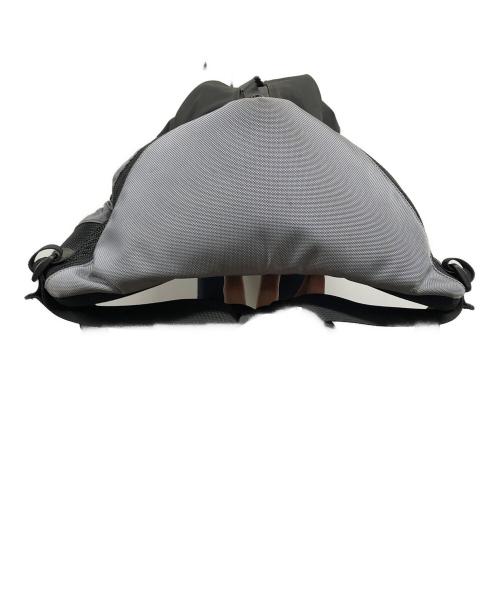 ARC'TERYX（アークテリクス）ARC'TERYX (アークテリクス) BEAMS (ビームス) 別注 ARRO16 グレーの古着・服飾アイテム