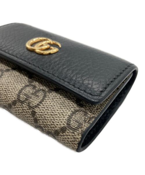 GUCCI（グッチ）GUCCI (グッチ) GGマーモント 6連キーケース ブラウン×ブラックの古着・服飾アイテム