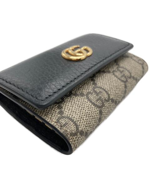 GUCCI（グッチ）GUCCI (グッチ) GGマーモント 6連キーケース ブラウン×ブラックの古着・服飾アイテム