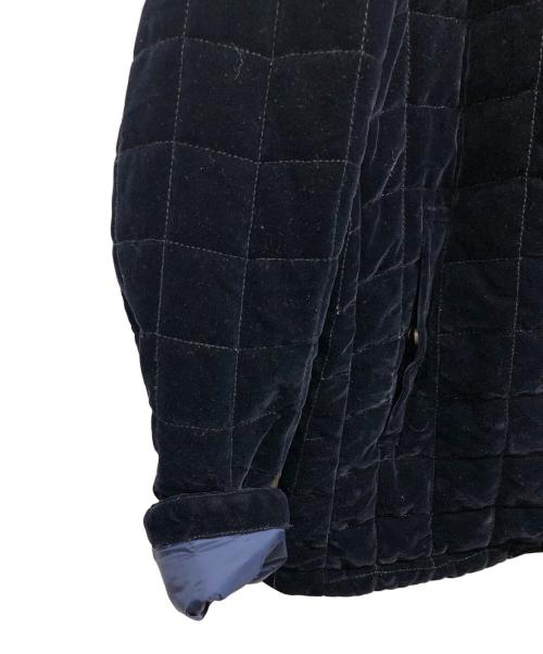 ARMANI COLLEZIONI（アルマーニ コレツィオーニ）ARMANI COLLEZIONI (アルマーニ コレツィオーニ) キルティングジャケット ネイビー サイズ:52の古着・服飾アイテム