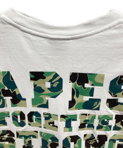 A BATHING APE（アベイシングエイプ）A BATHING APE (アベイシングエイプ) ABC Camo College T-shirt ホワイト サイズ:2XLの古着・服飾アイテム