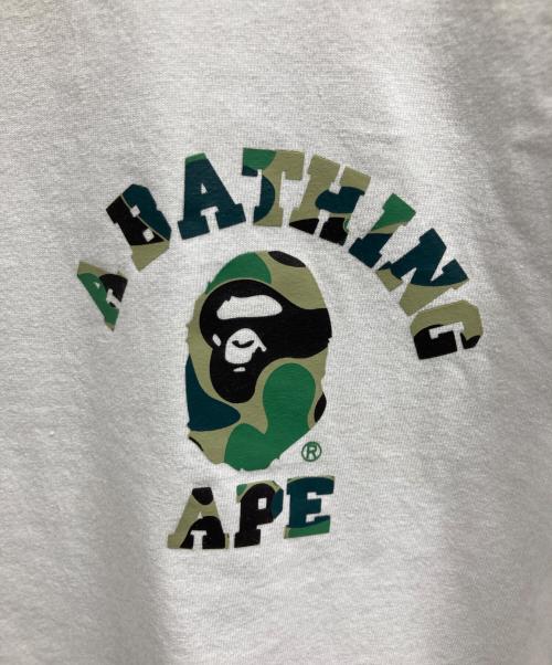 A BATHING APE（アベイシングエイプ）A BATHING APE (アベイシングエイプ) ABC Camo College T-shirt ホワイト サイズ:2XLの古着・服飾アイテム