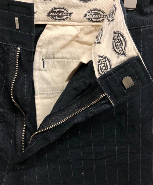 Dickies（ディッキーズ）Dickies (ディッキーズ) monkey bite (モンキーバイト) ストライプバギーパンツ ブラック サイズ:30の古着・服飾アイテム