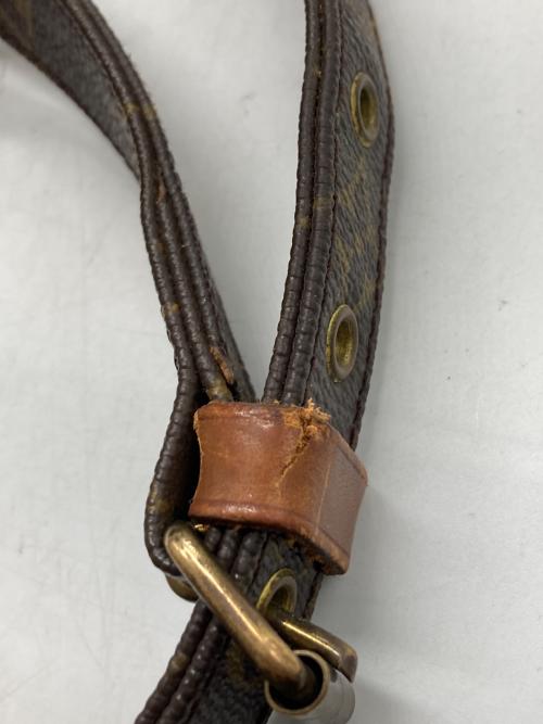 LOUIS VUITTON（ルイ ヴィトン）LOUIS VUITTON (ルイ ヴィトン) ショルダーバッグ ブラウンの古着・服飾アイテム