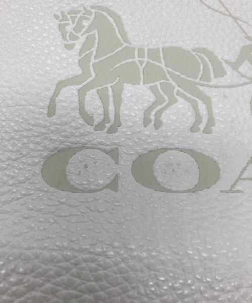 COACH（コーチ）COACH (コーチ) 馬車ロゴ ショルダーバッグ アイボリーの古着・服飾アイテム