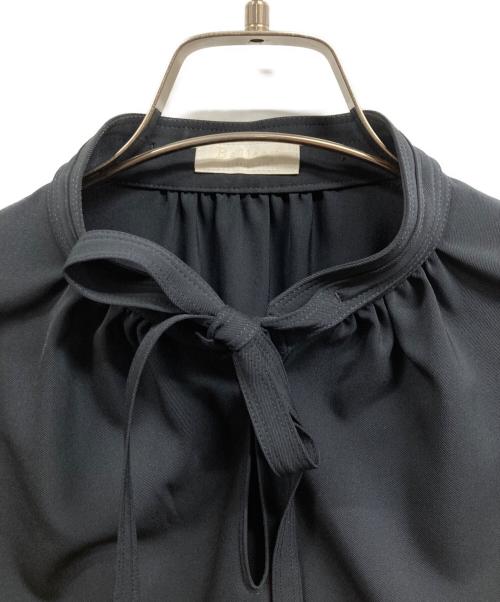 BALLSEY（ボールジィ）BALLSEY (ボールジィ) 2-wayストレッチ タイ付きスタンドカラーブラウ ブラック サイズ:36の古着・服飾アイテム
