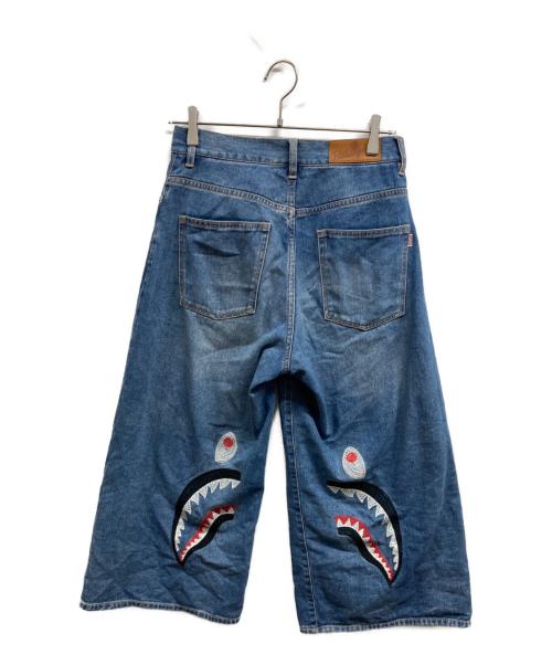 A BATHING APE（アベイシングエイプ）A BATHING APE (アベイシングエイプ) シャークワイドデニムハーフパンツ インディゴ サイズ:Sの古着・服飾アイテム