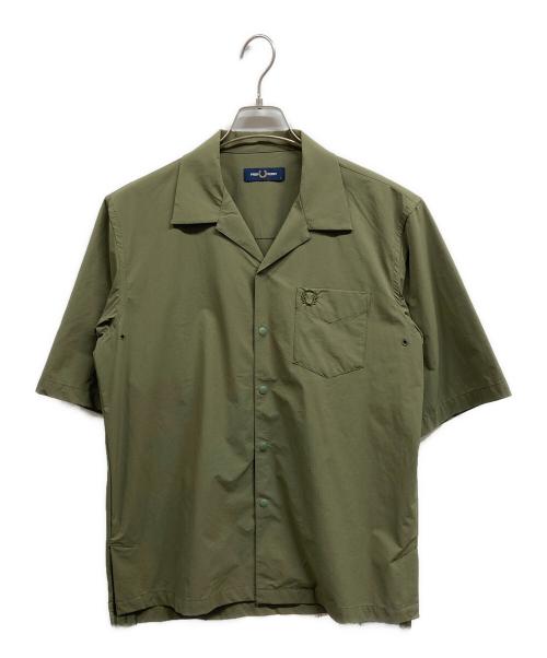 FRED PERRY（フレッドペリー）FRED PERRY (フレッドペリー) 半袖シャツ カーキ サイズ:Sの古着・服飾アイテム