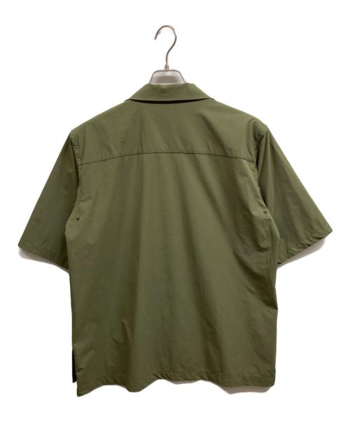 FRED PERRY（フレッドペリー）FRED PERRY (フレッドペリー) 半袖シャツ カーキ サイズ:Sの古着・服飾アイテム
