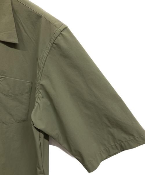 FRED PERRY（フレッドペリー）FRED PERRY (フレッドペリー) 半袖シャツ カーキ サイズ:Sの古着・服飾アイテム