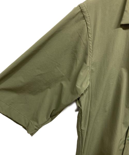 FRED PERRY（フレッドペリー）FRED PERRY (フレッドペリー) 半袖シャツ カーキ サイズ:Sの古着・服飾アイテム