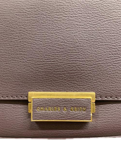CHARLES & KEITH（チャールズアンドキース）CHARLES & KEITH (チャールズアンドキース) ショルダーバッグ ブラウンの古着・服飾アイテム