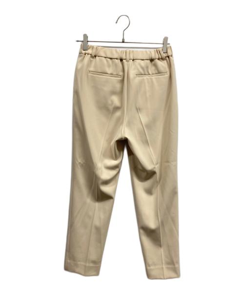 INDIVI（インディヴィ）INDIVI (インディヴィ) ストレッチタックテーパードパンツ ベージュ サイズ:M 未使用品の古着・服飾アイテム