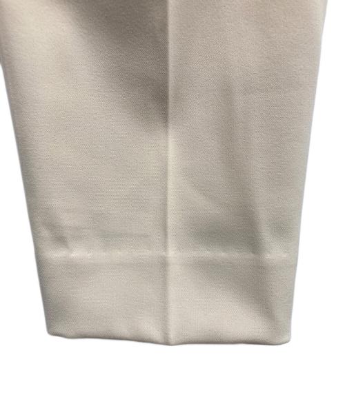 INDIVI（インディヴィ）INDIVI (インディヴィ) ストレッチタックテーパードパンツ ベージュ サイズ:M 未使用品の古着・服飾アイテム