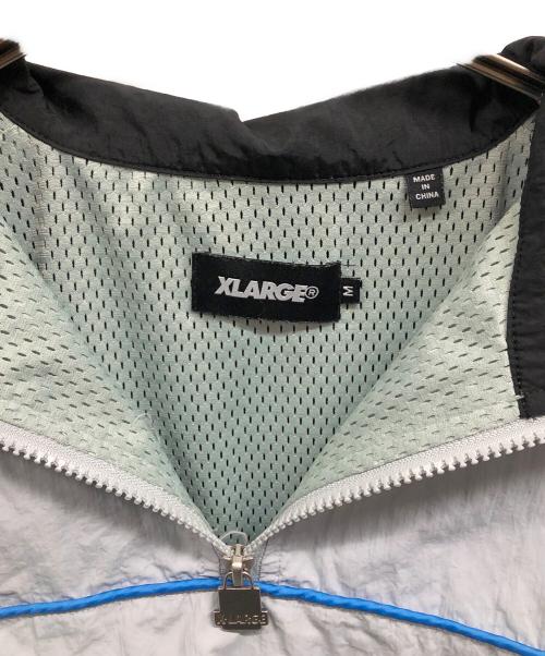 X-LARGE（エクストララージ）X-LARGE (エクストララージ) ハーフジップナイロンプルオーバージャケット グレー サイズ:Mの古着・服飾アイテム