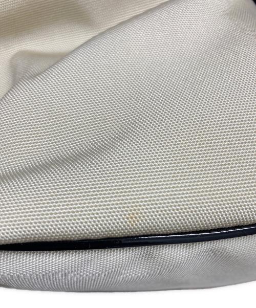 GUCCI（グッチ）GUCCI (グッチ) ミニ巾着ポーチ アイボリーの古着・服飾アイテム