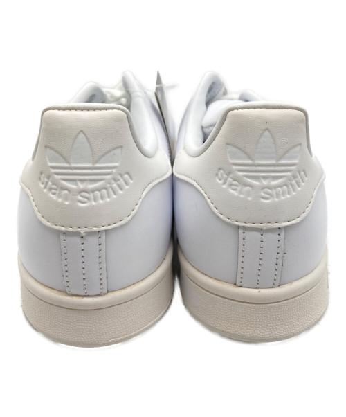 adidas（アディダス）adidas (アディダス) ローカットスニーカー ホワイト サイズ:26 未使用品の古着・服飾アイテム