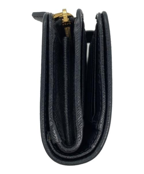 PRADA（プラダ）PRADA (プラダ) サフィアーノ トライアングル ウォレット ブラックの古着・服飾アイテム