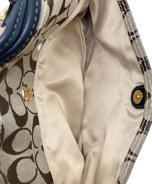 COACH（コーチ）COACH (コーチ) シグネイチャーショルダーバッグ ベージュの古着・服飾アイテム