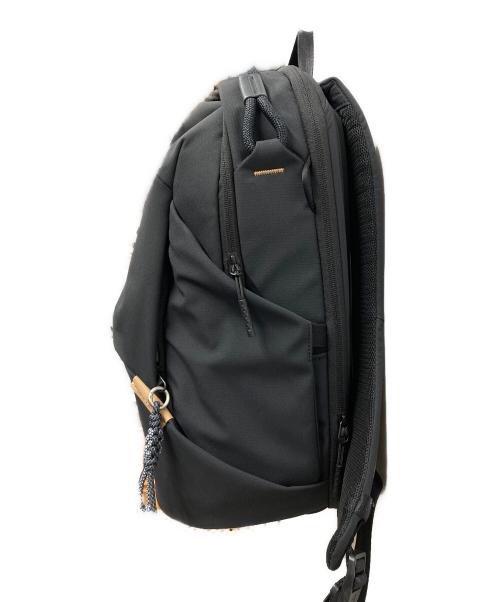 PGYTECH（ピージーワイテック）PGYTECH (ピージーワイテック) OneGo Lite Backpack/PGYTECHリュック ブラックの古着・服飾アイテム