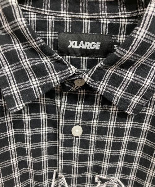 X-LARGE（エクストララージ）X-LARGE (エクストララージ) ATCH LOGO PLAID S/S SHIRT ブラック サイズ:Mの古着・服飾アイテム