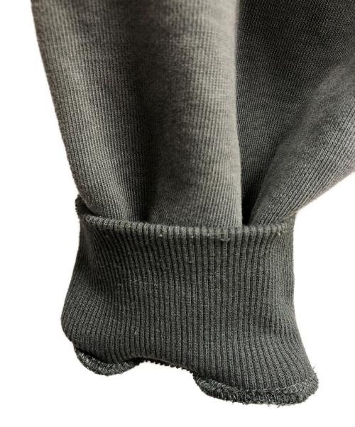 PUMPED（パンプト）PUMPED (パンプト) ジップパーカー グレー サイズ:Mの古着・服飾アイテム