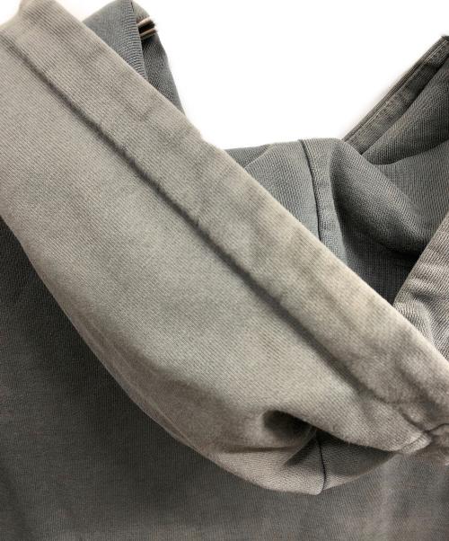 PUMPED（パンプト）PUMPED (パンプト) ジップパーカー グレー サイズ:Mの古着・服飾アイテム