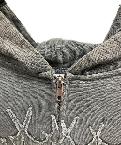 PUMPED（パンプト）PUMPED (パンプト) ジップパーカー グレー サイズ:Mの古着・服飾アイテム
