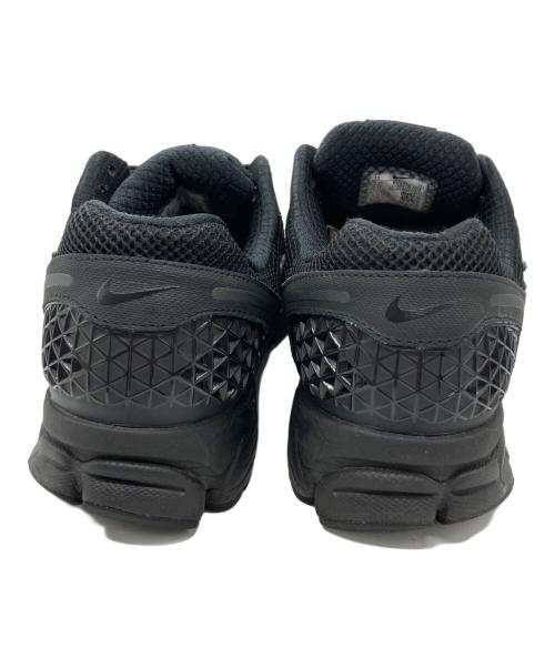 NIKE（ナイキ）NIKE (ナイキ) ZOOM VOMERO 5/NIKEスニーカー ブラック サイズ:29の古着・服飾アイテム